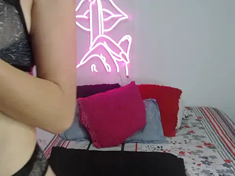 Rihana14 online show from October 17, 2025, 10:33 pm