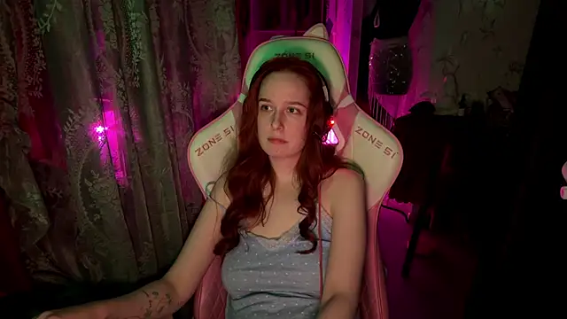 Snapshot of pearl_princess_ chatting on June 14, 2026, 2:24 am pearl princess online show from June 14, 2026, 2:24 am