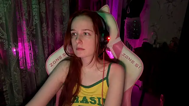 Snapshot of pearl_princess_ chatting on June 24, 2026, 2:54 am pearl princess online show from June 24, 2026, 2:54 am