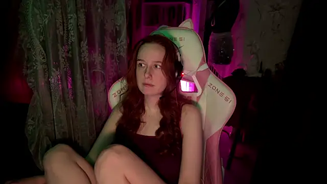 Snapshot of pearl_princess_ chatting on June 11, 2026, 12:32 am pearl princess online show from June 11, 2026, 12:32 am