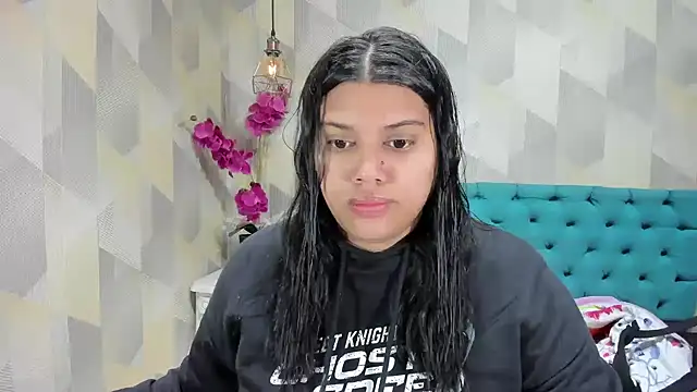 LindaBreeS online show from October 1, 2025, 3:16 pm