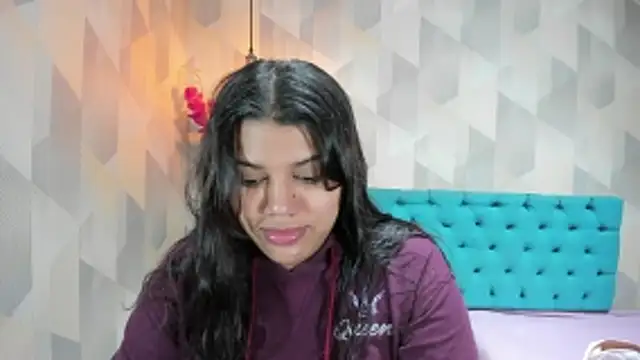LindaBreeS online show from June 4, 2026, 1:38 pm