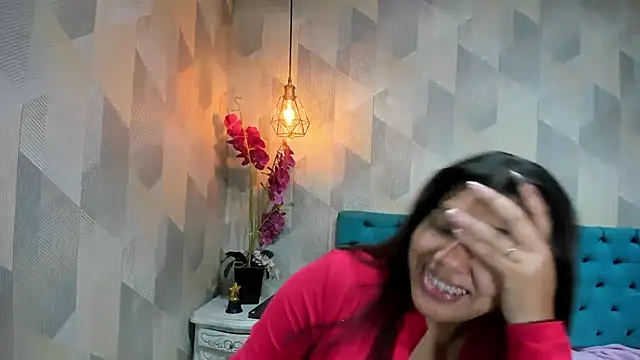 LindaBreeS online show from June 3, 2026, 1:45 pm