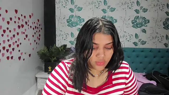 LindaBreeS online show from March 18, 2025, 4:39 pm