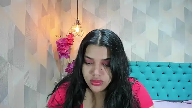 Snapshot of LindaBreeS chatting on July 19, 2026, 2:03 pm LindaBreeS online show from July 19, 2026, 2:03 pm