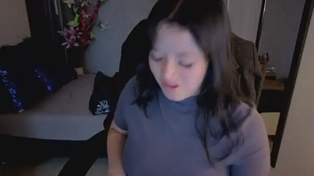 Snapshot of almma_shy chatting on December 5, 2025, 1:53 pm almma shy online show from December 5, 2025, 1:53 pm