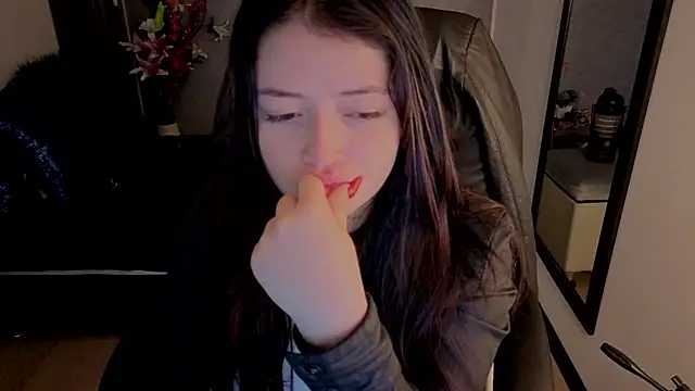 Snapshot of almma_shy chatting on October 20, 2025, 2:17 pm almma shy online show from October 20, 2025, 2:17 pm