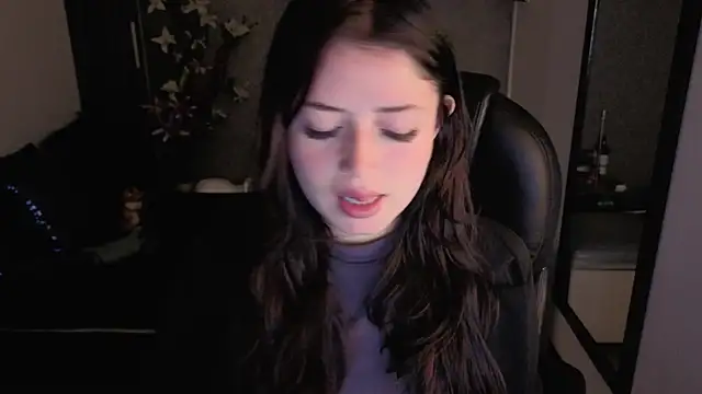 Snapshot of almma_shy chatting on November 12, 2025, 1:26 pm almma shy online show from November 12, 2025, 1:26 pm