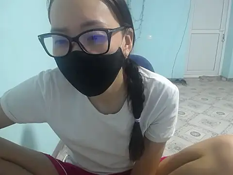 elllaaxx online show from July 15, 2026, 3:52 pm