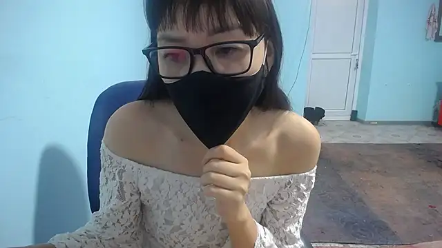 elllaaxx online show from February 2, 2026, 4:00 am