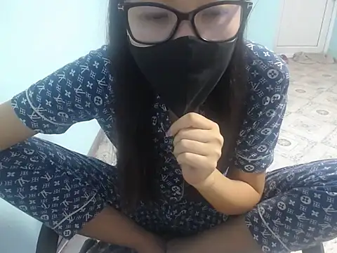 elllaaxx online show from July 6, 2026, 3:57 am