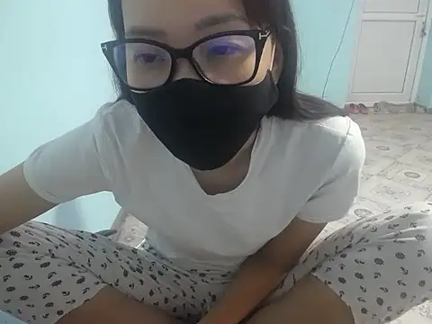 elllaaxx online show from July 12, 2026, 3:40 am