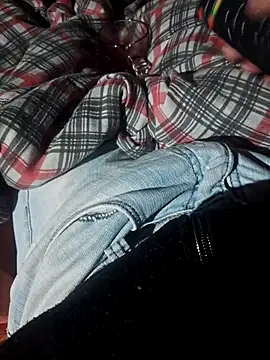 thyagogostosotop1 online show from October 25, 2025, 5:39 am