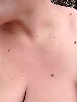 Lucia8600 online show from September 9, 2025, 12:47 pm