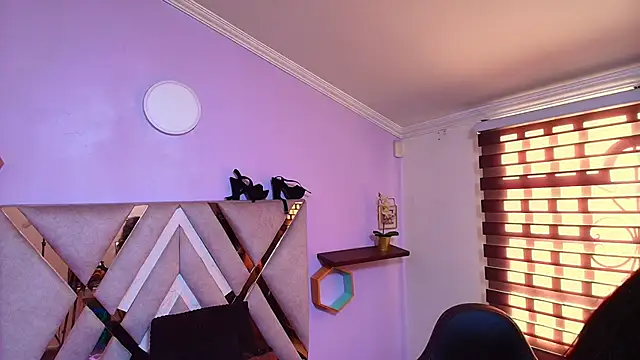 Naughty Kittenm online show from October 9, 2025, 11:33 am