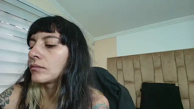 Naughty Kittenm online show from September 29, 2025, 11:38 am