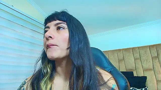 Naughty Kittenm online show from March 3, 2026, 11:28 am