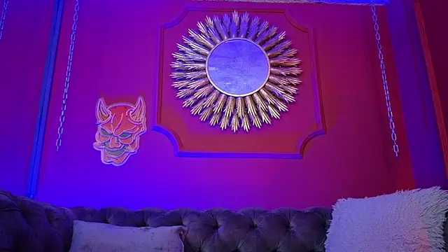 Julieta Russell online show from February 16, 2026, 12:26 pm