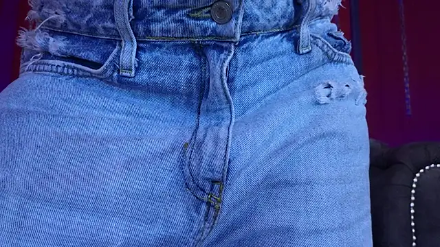 Julieta Russell online show from March 13, 2026, 11:59 am