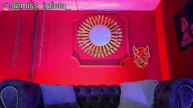 Snapshot of Julieta_Russell chatting on July 9, 2026, 11:53 am Julieta Russell online show from July 9, 2026, 11:53 am