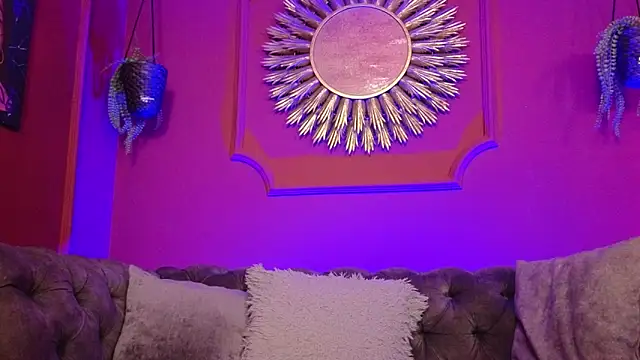 Julieta Russell online show from January 17, 2026, 12:20 pm