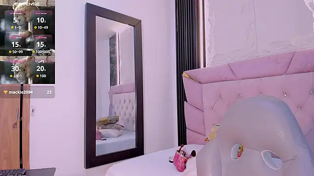 laurem-paulette online show from September 24, 2025, 7:31 pm