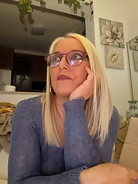 kikkastar online show from March 2, 2025, 8:25 pm