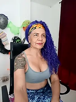 freyadevil333 online show from October 19, 2025, 12:57 am