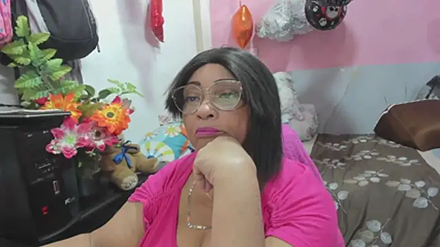 Snapshot of Mrs_mommy_ chatting on July 13, 2026, 6:29 pm Mrs mommy online show from July 13, 2026, 6:29 pm