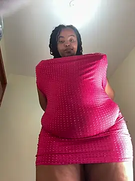 Linahlove online show from July 3, 2026, 9:43 pm