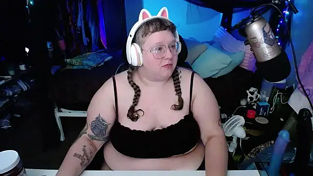 FatVeronica online show from February 7, 2025, 12:09 am