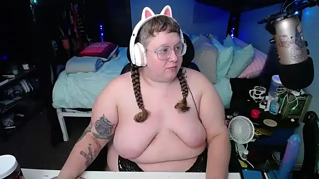 FatVeronica online show from February 16, 2025, 8:32 am