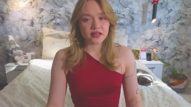 Snapshot of Aurora_Golden1 chatting on April 4, 2026, 2:29 am Aurora Golden1 online show from April 4, 2026, 2:29 am