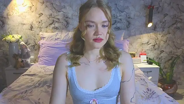 Snapshot of Aurora_Golden1 chatting on February 9, 2026, 2:48 pm Aurora Golden1 online show from February 9, 2026, 2:48 pm