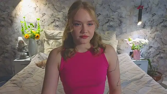 Snapshot of Aurora_Golden1 chatting on July 13, 2026, 11:31 am Aurora Golden1 online show from July 13, 2026, 11:31 am