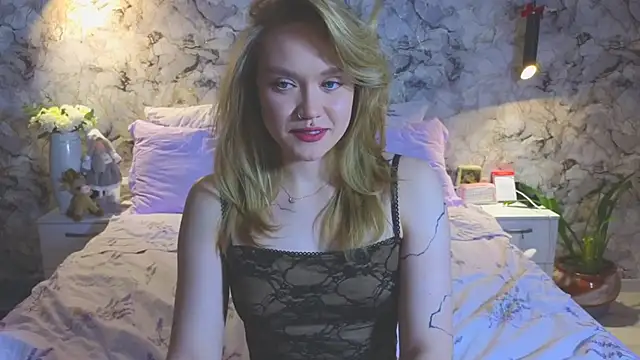 Snapshot of Aurora_Golden1 chatting on February 10, 2026, 5:23 pm Aurora Golden1 online show from February 10, 2026, 5:23 pm