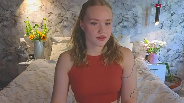 Snapshot of Aurora_Golden1 chatting on July 12, 2026, 6:14 am Aurora Golden1 online show from July 12, 2026, 6:14 am