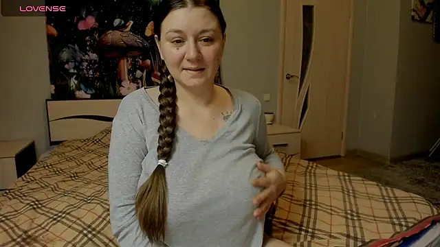 AlisaBacker online show from December 16, 2025, 4:00 pm