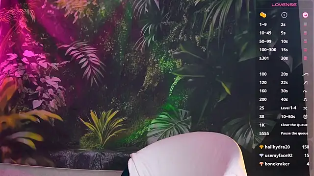 soffy  kisss online show from March 17, 2025, 7:37 pm