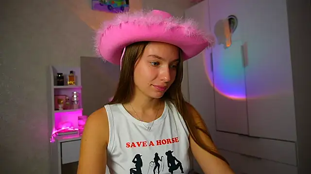 soffy  kisss online show from October 3, 2025, 3:24 pm