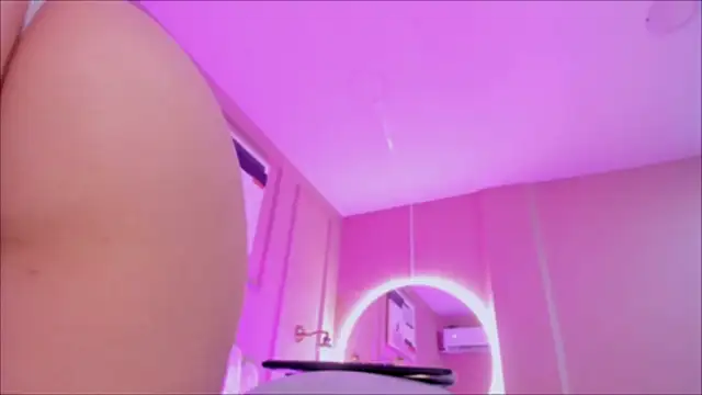 lia ass  online show from February 15, 2026, 10:36 am