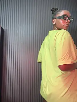 Candy-Heart online show from February 21, 2025, 9:24 am