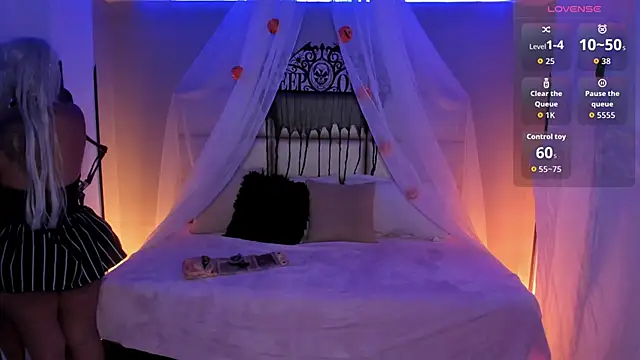 kristen kassi online show from October 31, 2025, 12:02 pm