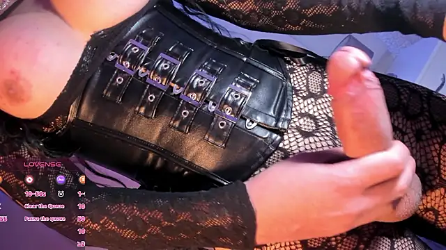 Summer walkerr online show from March 14, 2026, 12:55 pm