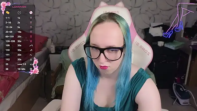 Snapshot of TheTrixy chatting on March 19, 2026, 7:41 am TheTrixy online show from March 19, 2026, 7:41 am