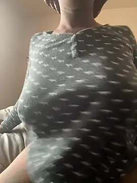 SweetChocolate555 online show from December 19, 2024, 4:46 pm