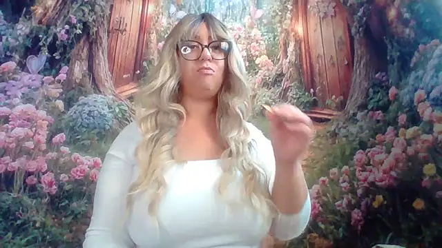 Paisleehaze online show from April 7, 2026, 4:20 pm