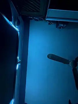 Capxxx online show from January 11, 2026, 7:37 am