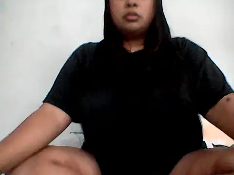 ArisaGonzalez online show from January 14, 2025, 4:18 pm