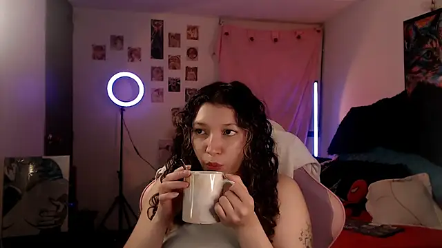 AllyDonfort online show from June 11, 2026, 3:03 am